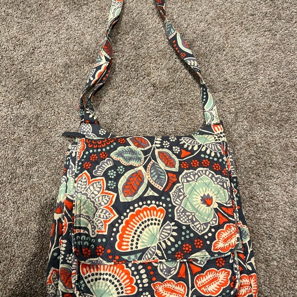 Vera Bradley bag set.  Discontinued Pattern.  5 pieces - Picture 7 of 12